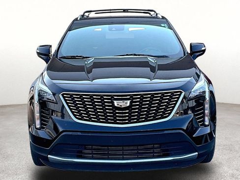 Used 2021 Cadillac XT4 Premium Luxury w/ Cold Weather Package AWD/4WD image 4
