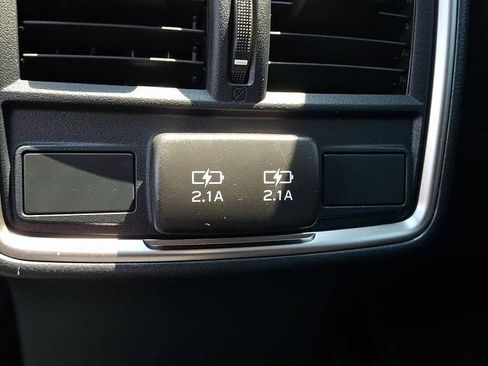 Used 2023 Subaru Forester Premium AWD/4WD image 11