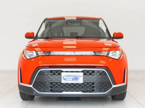 Used 2024 Kia Soul LX w/ Option Group 015 FWD image 5
