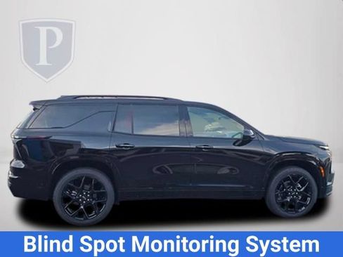 New 2026 Chevrolet Traverse RS w/ LPO, Floor Liner Package FWD image 5