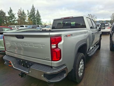 Used 2022 Chevrolet Silverado 2500 LTZ w/ LTZ Plus Package image 7