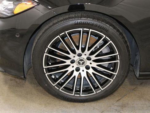 Used 2025 Mercedes-Benz C 300 Sedan image 40