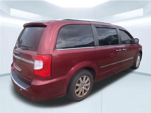 Used 2012 Chrysler Town & Country Touring-L w/ Entertainment Group #2 image 10