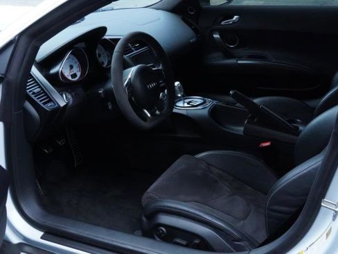 Used 2012 Audi R8 GT image 44
