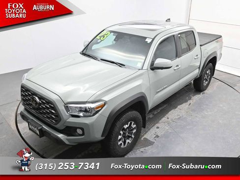 Used 2023 Toyota Tacoma TRD Off-Road image 30