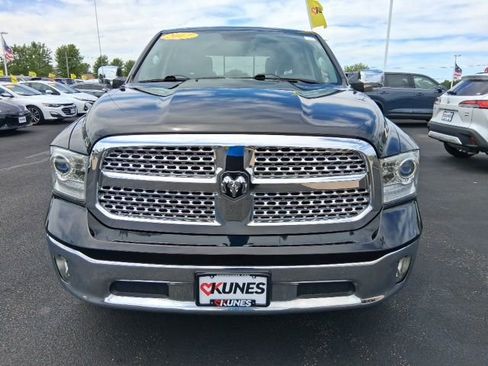 Used 2017 RAM 1500 Laramie w/ Convenience Group AWD/4WD image 10