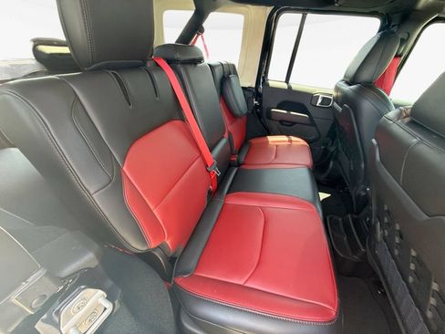 Used 2023 Jeep Wrangler Unlimited Rubicon 4xe AWD/4WD image 28