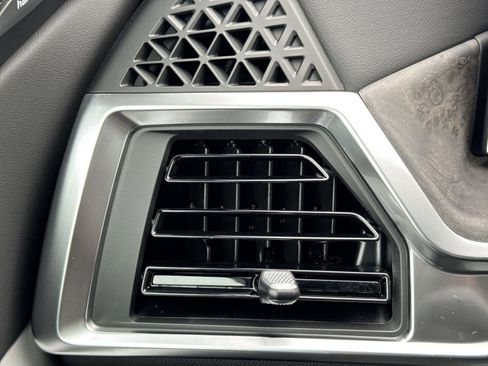 New 2026 BMW X5 xDrive50e w/ Climate Comfort Package image 22