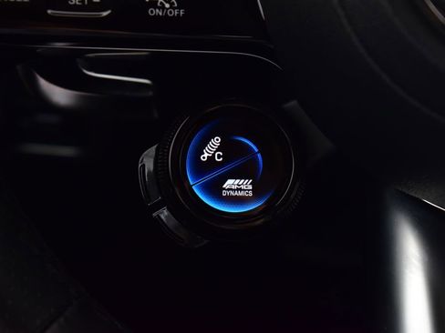 Certified 2025 Mercedes-Benz GLB 35 AMG 4MATIC image 19