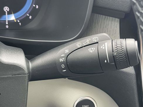 Certified 2023 Volvo XC40 B5 Ultimate w/ Climate Package image 24