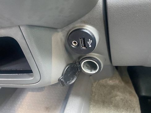 Used 2018 Nissan Frontier S RWD image 27