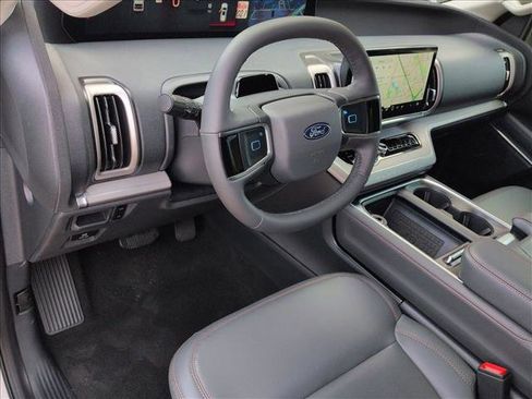New 2025 Ford Expedition Active image 3