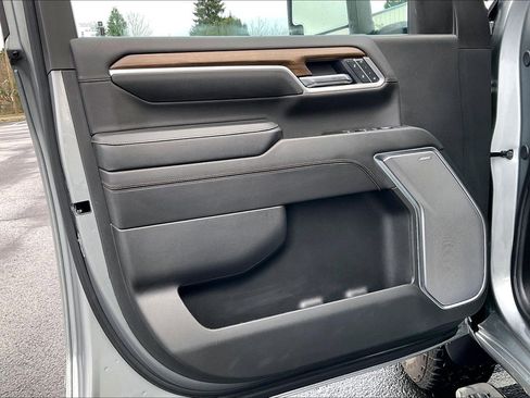 Certified 2025 Chevrolet Silverado 3500 High Country w/ High Country Premium Package image 23