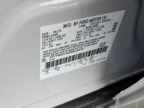 New 2025 Ford Maverick XLT w/ XLT Luxury Package image 16