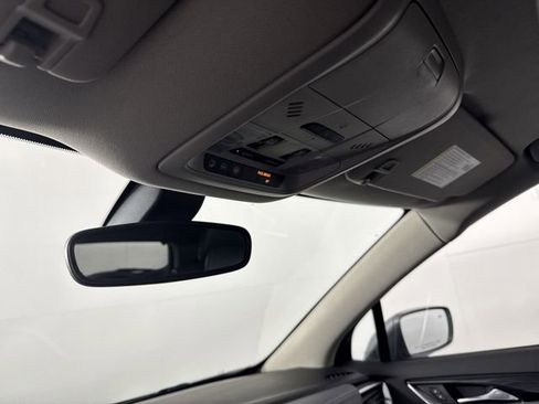Used 2018 Buick Enclave Essence AWD/4WD image 9