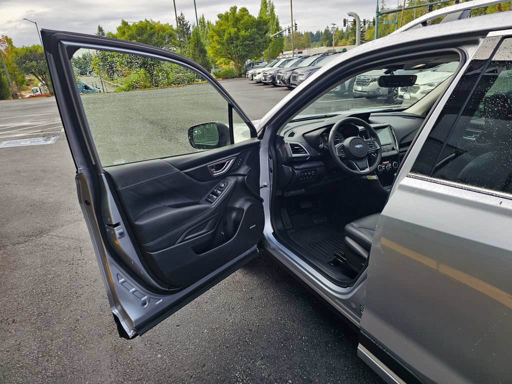 Certified 2023 Subaru Forester Touring AWD/4WD image 19