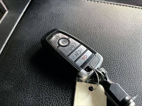 Used 2020 Ford F350 Lariat w/ Lariat Ultimate Package image 14