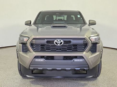 Used 2024 Toyota Tacoma TRD Sport w/ TRD Sport Upgrade Package RWD image 3