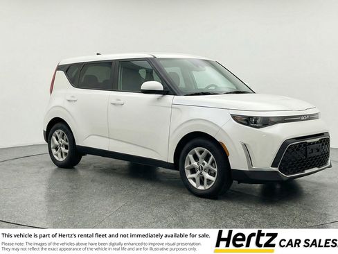 Used 2025 Kia Soul LX w/ LX Technology Package image 1