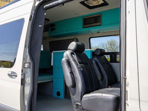 Used 2020 Mercedes-Benz Sprinter 3500 image 8