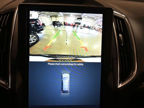 Used 2024 Ford Edge Titanium AWD/4WD image 13
