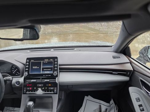 Used 2021 Toyota Avalon XLE image 20
