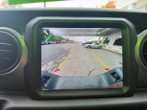 Certified 2021 Jeep Gladiator Sport image 21