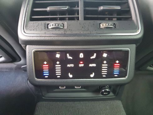 Used 2021 Audi RS 7 Sportback w/ Carbon Optic Package image 16