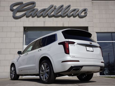 Used 2025 Cadillac XT6 Premium Luxury w/ Platinum Package image 8