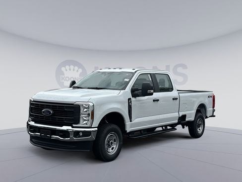 New 2026 Ford F350 XL w/ XL Chrome Package image 1