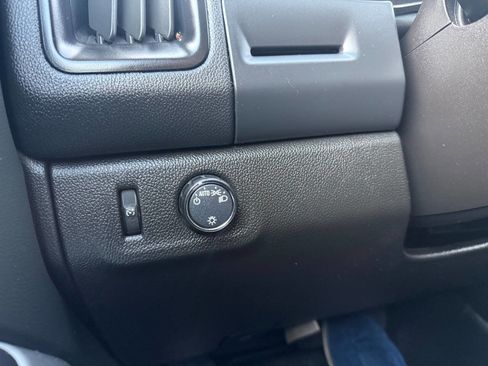 Used 2022 Chevrolet Colorado LT w/ Fleet Safety Package RWD image 21