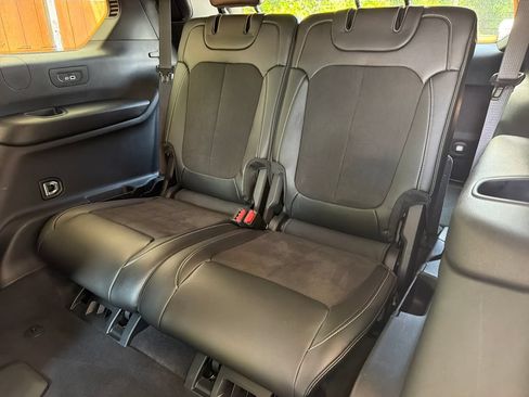 Used 2023 Jeep Grand Cherokee L Laredo RWD image 33