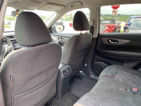 Used 2016 Nissan Rogue SV w/ SV Premium Package AWD/4WD image 13