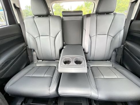 Used 2026 Subaru Ascent Limited w/ Popular Package #2 AWD/4WD image 16