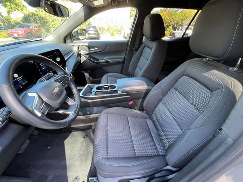 Used 2025 Chevrolet Equinox LT FWD image 27