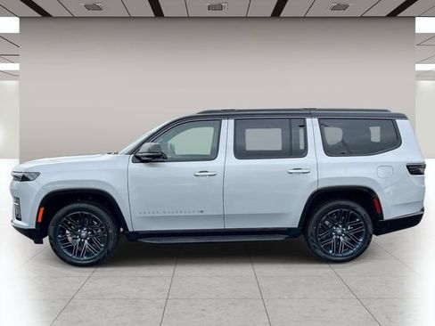 New 2026 Jeep Grand Wagoneer 4WD image 7