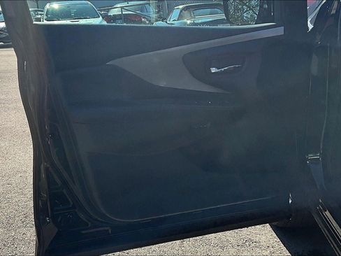 Used 2015 Nissan Murano SL w/ SL Technology Package FWD image 23
