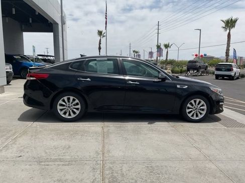Used 2018 Kia Optima LX w/ 17" Alloy Wheels Package FWD image 8