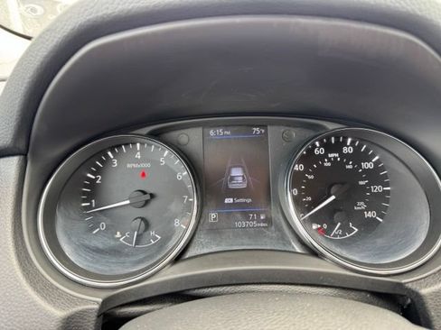 Used 2019 Nissan Rogue SV AWD/4WD image 21
