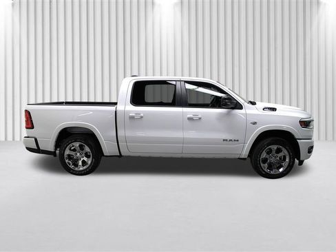 New 2026 RAM 1500 4x4 Crew Cab image 2