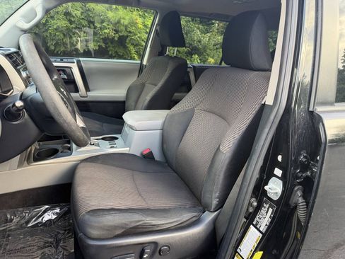 Used 2013 Toyota 4Runner SR5 w/ Convenience Pkg RWD image 9