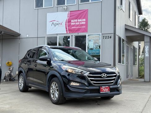 Used 2016 Hyundai Tucson SE w/ Option Group 12 AWD/4WD image 1