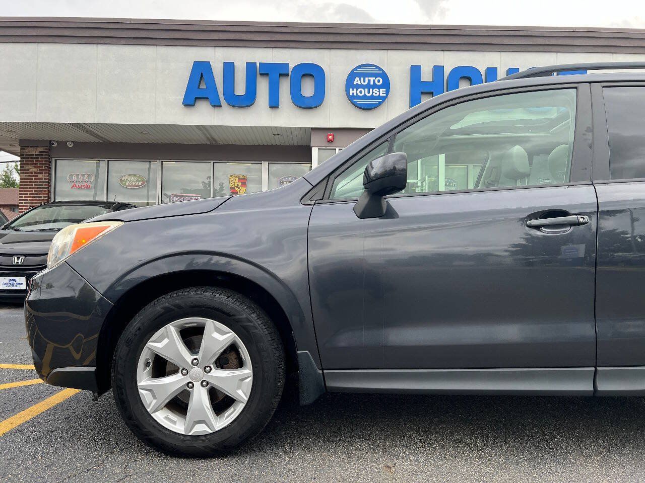 Used 2014 Subaru Forester 2.5i Premium w/ All-Weather Package AWD/4WD image 39