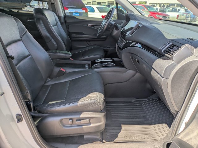 Used 2021 Honda Pilot Touring image 27