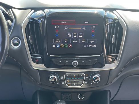 Used 2020 Chevrolet Traverse LT w/ LT Premium Package AWD/4WD image 27