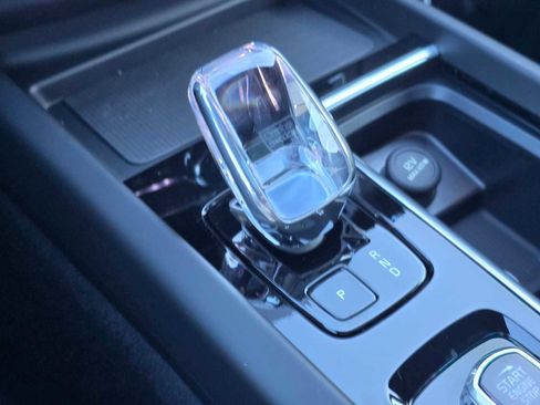 New 2026 Volvo XC60 B5 Plus w/ Climate Package image 34