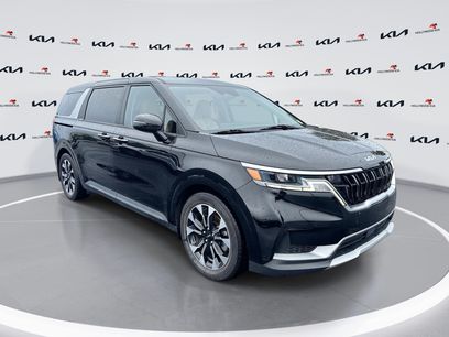Used 2022 Kia Carnival EX