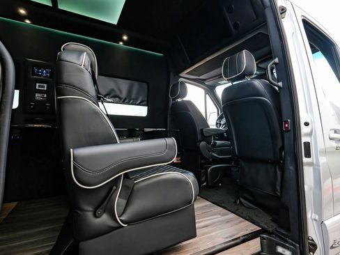 Used 2023 Mercedes-Benz Sprinter 3500 w/ Parking Package image 73