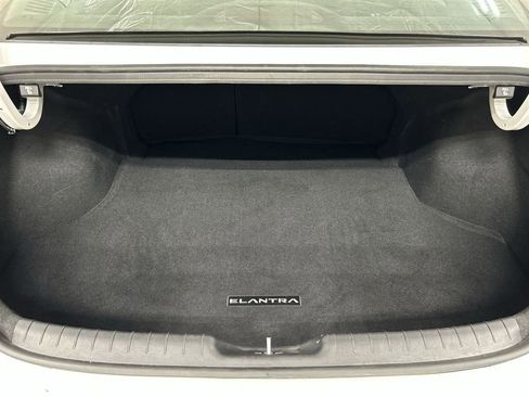 Used 2024 Hyundai Elantra SEL w/ Convenience Package FWD image 23