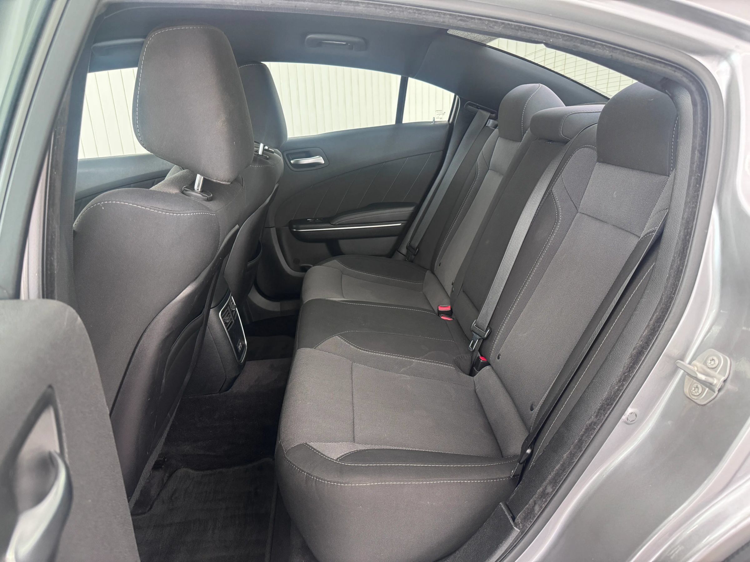Used 2016 Dodge Charger SXT RWD image 12